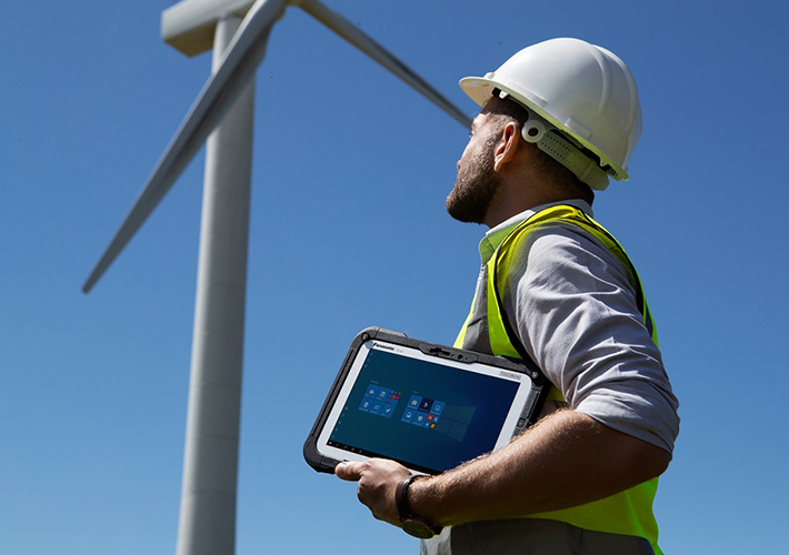 foto noticia LOS TOUGHBOOK DE PANASONIC CONNECT OPTIMIZAN LA EFICIENCIA DEL MANTENIMIENTO DE LOS AEROGENERADORES.